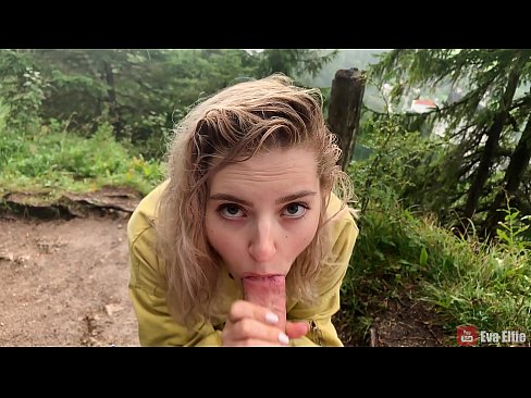 ❤️ Une fille avale du sperme après une fellation publique - Eva Elfi ❌ Porno de qualité at us ❤