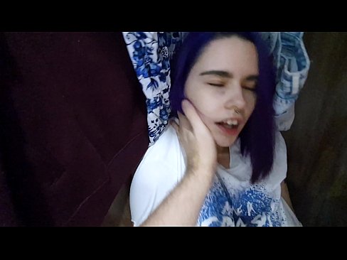 ❤️ J'ai trouvé ma soeur dans le placard et je l'ai aidée à jouir. ❌ Porno de qualité at us ❤